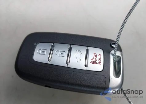 2010 Hyundai Genesis 3.8 z USA, uszkodzony, nr VIN KMHGC4DEXAU095661